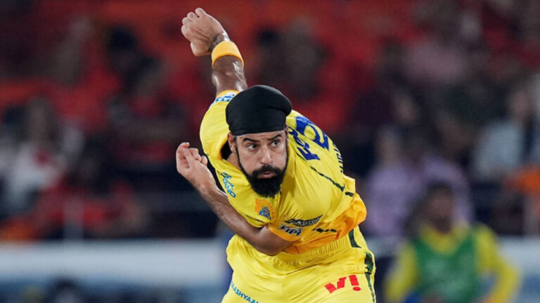CSK vs GT: Chennai Super Kings Opt to Bowl in Must-Win Clash at Ahmedabad 4 415832.6