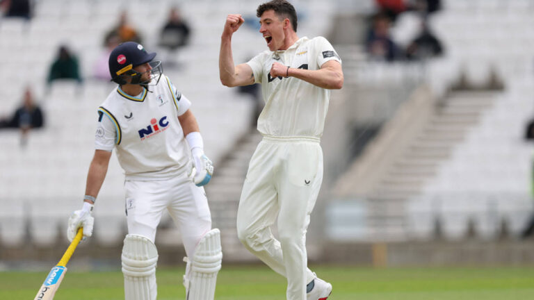 Yorkshire Dominates Day One as Lyth and Bairstow Star at Headingley 4 417018.6