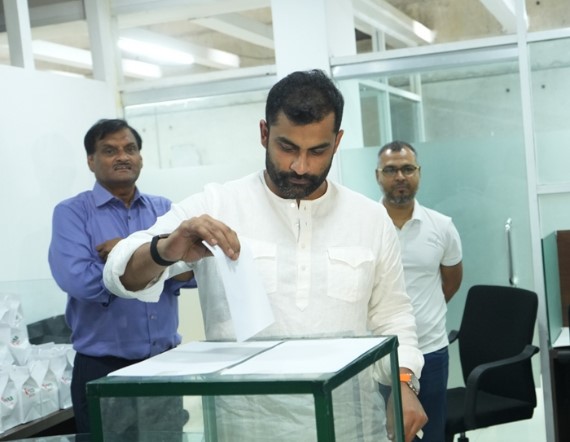 BCB Forms Three-Member Election Commission for Upcoming Polls 4 tamim giving vote 07 04 2026