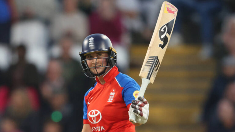 Edwards: Sciver-Brunt's return will make competition for places 'even more excit 2 417774.6